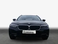 Gebraucht BMW 530 Sport Line 286 PS (210 kW) 2023 Schwarz uni Kombi