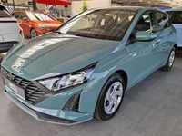 Neu Hyundai i20 Select 79 PS (58 kW) 2025 Grün Limousine
