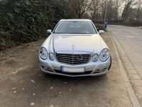 Gebraucht Mercedes E230 Avantgarde 204 PS (150 kW) 2008 Silber Limousine