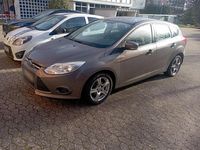 Gebraucht Ford Focus 100 PS (73 kW) 2014 Braun Limousine