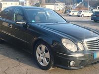 Gebraucht Mercedes E270 AMG 177 PS (130 kW) 2003 Schwarz Limousine