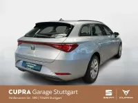 Usado Seat Leon Style 150 CV (110 kW) 2023 Plateado Berlina