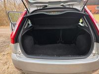 Gebraucht Ford Fiesta 60 PS (44 kW) 2005 Silber Kleinwagen