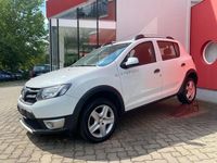 Gebraucht Dacia Sandero Stepway 90 PS (66 kW) 2014 Weiß Kombi