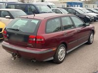 Gebraucht Volvo V40 116 PS (85 kW) 1997 Rot Kombi