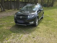 Gebraucht Dacia Sandero Stepway 90 PS (66 kW) 2015 Schwarz Kleinwagen
