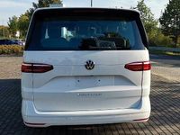 Gebraucht VW Multivan Life 136 PS (100 kW) 2023 Weiß Van