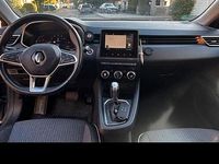 Usado Renault Clio V 131 HP (96 kW) 2019 Cinzento Sedan