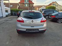 Gebraucht Renault Mégane III Dynamique 131 PS (96 kW) 2009 Platingrau Kleinwagen