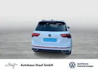Gebraucht VW Tiguan R-line 245 PS (180 kW) 2024 Oryxweiß perlmutteffekt SUV
