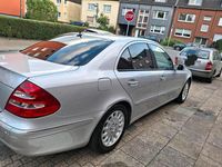 Gebraucht Mercedes E240 177 PS (130 kW) 2002 Grau Kombi