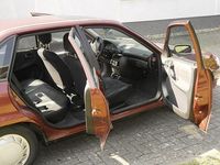 Gebraucht Opel Astra 75 PS (55 kW) 1992 Rot Limousine