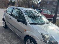 Gebraucht Ford Fiesta 69 PS (50 kW) 2007 Silber Kleinwagen