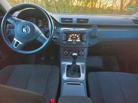 Second-hand VW Passat 122 CP (89 kW) 2010 Negru Berlinǎ