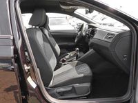 Gebraucht VW Polo R-line 95 PS (69 kW) 2024 Deep black perleffekt Limousine