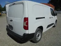 Używany Opel Combo Edition 102 KM (75 kW) 2022 Biały Minivan