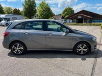Gebraucht Mercedes B220 184 PS (135 kW) 2018 Grau Van / Kleinbus