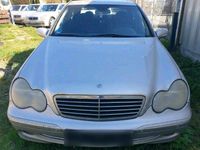 Gebraucht Mercedes C220 Avantgarde 143 PS (105 kW) 2001 Silber Limousine