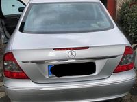 Gebraucht Mercedes E200 Avantgarde 184 PS (135 kW) 2007 Silber Limousine
