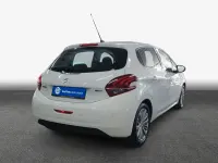 Gebraucht Peugeot 208 Style 82 PS (60 kW) 2017 Weiß Kleinwagen
