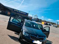 Gebraucht Skoda Superb 115 PS (84 kW) 2013 Schwarz Kombi
