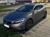 Gebraucht Volvo V40 R-Design 190 PS (139 kW) 2016 Grau Limousine