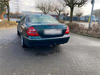 Gebraucht Mercedes E270 177 PS (130 kW) 2004 Grün Limousine