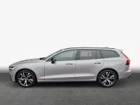 Gebraucht Volvo V60 Plus 197 PS (144 kW) 2025 Aurora silver / metallic Kombi