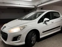 Gebraucht Peugeot 308 112 PS (82 kW) 2011 Weiß Limousine