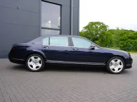 Gebraucht Bentley Continental Flying Spur 559 PS (411 kW) 2006 Royalblaumet. Limousine