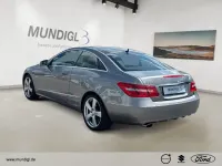 Gebraucht Mercedes E220 170 PS (125 kW) 2011 Silber Coupé