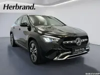 Gebraucht Mercedes GLA200 Progressive 163 PS (119 kW) 2025 Kosmosschwarz metallic SUV