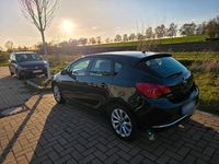 Gebraucht Opel Astra 120 PS (88 kW) 2013 Schwarz Limousine