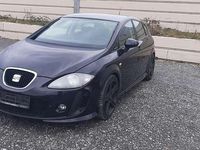 Gebraucht Seat Leon Reference 125 PS (91 kW) 2011 Rojo emocion Kleinwagen