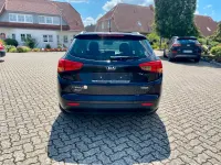 Gebraucht Kia Ceed 128 PS (94 kW) 2015 Schwarz Kleinwagen