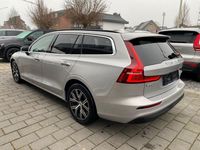 Gebraucht Volvo V60 Core 197 PS (144 kW) 2023 Silber Kombi