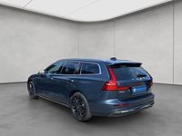Gebraucht Volvo V60 Ultimate 197 PS (144 kW) 2022 Blau Kombi