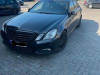 Gebraucht Mercedes E220 170 PS (125 kW) 2010 Schwarz Limousine