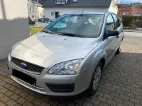 Gebraucht Ford Focus 101 PS (74 kW) 2007 Silber Limousine