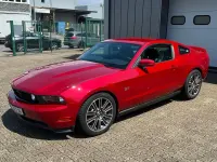 Gebraucht Ford Mustang GT Premium 320 PS (235 kW) 2010 Rot Coupé