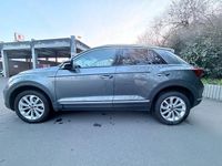 Gebraucht VW T-Roc Style 150 PS (110 kW) 2024 Grau SUV