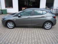 Gebraucht Opel Astra 105 PS (77 kW) 2017 Grau Limousine