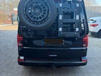 Second-hand VW Multivan 204 CP (150 kW) 2024 Negru Monovolum