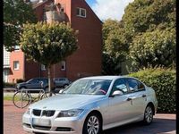Second-hand BMW 320 163 CP (119 kW) 2006 Argintiu Berlinǎ