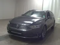Gebraucht VW Passat Pro 218 PS (160 kW) 2022 Grau Kombi