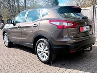 Gebraucht Nissan Qashqai Acenta 116 PS (85 kW) 2016 Braun SUV