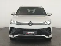 Gebraucht VW Tiguan R-line 193 PS (141 kW) 2025 Oryxweiß perlmutteffekt SUV