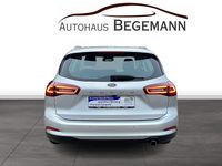 Gebraucht Ford Focus Titanium 120 PS (88 kW) 2022 Silber Kombi