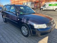 Gebraucht VW Passat Trendline 150 PS (110 kW) 1998 Blau Kombi