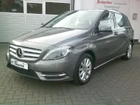 Gebraucht Mercedes B180 122 PS (89 kW) 2015 Grau Kleinwagen